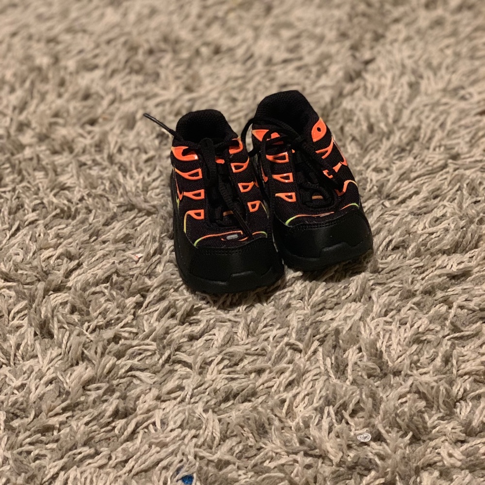 Fire limited edition air max
